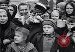 Standbild Menschen von Prag Prag Tschechoslowakei, 1919, aus Sekunde 41 historischem Filmmaterial Videoclip 65675039655
