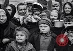 Standbild Menschen von Prag Prag Tschechoslowakei, 1919, aus Sekunde 47 historischem Filmmaterial Videoclip 65675039655