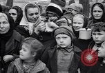 Standbild Menschen von Prag Prag Tschechoslowakei, 1919, aus Sekunde 49 historischem Filmmaterial Videoclip 65675039655