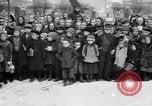 Standbild Menschen von Prag Prag Tschechoslowakei, 1919, aus Sekunde 61 historischem Filmmaterial Videoclip 65675039655