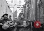 Standbild Weiße Russen bewachen Eisenbahn Sibirien Russland, 1918, aus Sekunde 21 historischem Filmmaterial Videoclip 65675039660