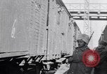 Standbild Weiße Russen bewachen Eisenbahn Sibirien Russland, 1918, aus Sekunde 30 historischem Filmmaterial Videoclip 65675039660