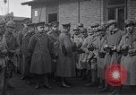 Standbild deutsche Truppen nach Hause zu gehen Frankreich, 1918, aus Sekunde 15 historischem Filmmaterial Videoclip 65675039661
