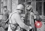 Standbild deutsche Truppen nach Hause zu gehen Frankreich, 1918, aus Sekunde 24 historischem Filmmaterial Videoclip 65675039661