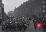 Standbild Die französischen Truppen nach Hause am Ende des Ersten Weltkrieg Dortmund Deutschland, 1918, aus Sekunde 1 historischem Filmmaterial Videoclip 65675039662