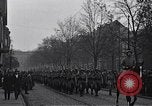 Standbild Die französischen Truppen nach Hause am Ende des Ersten Weltkrieg Dortmund Deutschland, 1918, aus Sekunde 19 historischem Filmmaterial Videoclip 65675039662