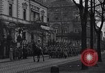 Standbild Die französischen Truppen nach Hause am Ende des Ersten Weltkrieg Dortmund Deutschland, 1918, aus Sekunde 61 historischem Filmmaterial Videoclip 65675039662