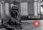 Standbild 6 United States Army Personal Strasburg Deutschland, 1944, aus Sekunde 14 historischem Filmmaterial Videoclip 65675039705