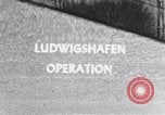 Standbild Vereinigten Staaten Truppen Ludwigshafen Deutschland, 1945, aus Sekunde 1 historischem Filmmaterial Videoclip 65675039707