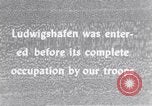 Standbild Vereinigten Staaten Truppen Ludwigshafen Deutschland, 1945, aus Sekunde 6 historischem Filmmaterial Videoclip 65675039707