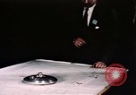 Standbild Modell der avrocar Toronto Ontario Kanada, 1960, aus Sekunde 5 historischem Filmmaterial Videoclip 65675039717
