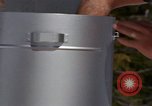 Standbild Techniker installieren Regenmesser Olympia Washington USA, 1966, aus Sekunde 11 historischem Filmmaterial Videoclip 65675039729