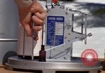 Standbild Techniker installieren Regenmesser Olympia Washington USA, 1966, aus Sekunde 27 historischem Filmmaterial Videoclip 65675039729