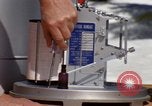 Standbild Techniker installieren Regenmesser Olympia Washington USA, 1966, aus Sekunde 30 historischem Filmmaterial Videoclip 65675039729
