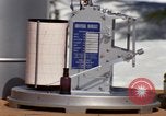 Standbild Techniker installieren Regenmesser Olympia Washington USA, 1966, aus Sekunde 32 historischem Filmmaterial Videoclip 65675039729
