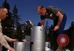 Standbild Techniker installieren Regenmesser Olympia Washington USA, 1966, aus Sekunde 47 historischem Filmmaterial Videoclip 65675039729