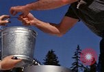 Standbild Techniker installieren Regenmesser Olympia Washington USA, 1966, aus Sekunde 57 historischem Filmmaterial Videoclip 65675039729