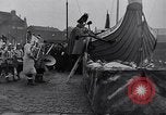 Standbild Up Helly AA Festival von 1935 Lerwick Shetland Inseln Schottland, 1935, aus Sekunde 17 historischem Filmmaterial Videoclip 65675039746