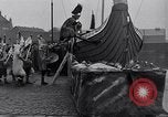 Standbild Up Helly AA Festival von 1935 Lerwick Shetland Inseln Schottland, 1935, aus Sekunde 18 historischem Filmmaterial Videoclip 65675039746