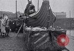 Standbild Up Helly AA Festival von 1935 Lerwick Shetland Inseln Schottland, 1935, aus Sekunde 19 historischem Filmmaterial Videoclip 65675039746