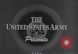 Standbild Rundfunk und die Leute hören zu vintage Radios in Amerika New York United States USA, 1951, aus Sekunde 5 historischem Filmmaterial Videoclip 65675039750