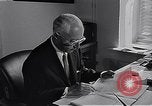 Standbild WMCA radio Operationen New York United States USA, 1951, aus Sekunde 3 historischem Filmmaterial Videoclip 65675039751