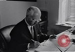 Standbild WMCA radio Operationen New York United States USA, 1951, aus Sekunde 4 historischem Filmmaterial Videoclip 65675039751