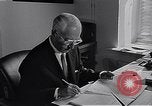 Standbild WMCA radio Operationen New York United States USA, 1951, aus Sekunde 5 historischem Filmmaterial Videoclip 65675039751