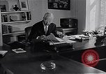 Standbild WMCA radio Operationen New York United States USA, 1951, aus Sekunde 11 historischem Filmmaterial Videoclip 65675039751