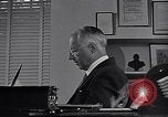 Standbild WMCA radio Operationen New York United States USA, 1951, aus Sekunde 17 historischem Filmmaterial Videoclip 65675039751
