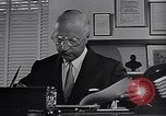 Standbild WMCA radio Operationen New York United States USA, 1951, aus Sekunde 33 historischem Filmmaterial Videoclip 65675039751