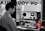 Standbild Das WMCA Radio Station Aufnahme New York City USA, 1951, aus Sekunde 58 historischem Filmmaterial Videoclip 65675039752
