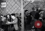 Image Les garçons et les filles de l'alcool potable New York City USA, 1943, de la seconde 36 séquences d'archives historiques vidéo 65675039757