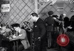Image Les garçons et les filles de l'alcool potable New York City USA, 1943, de la seconde 45 séquences d'archives historiques vidéo 65675039757
