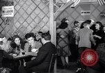 Image Les garçons et les filles de l'alcool potable New York City USA, 1943, de la seconde 48 séquences d'archives historiques vidéo 65675039757