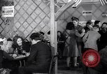 Image Les garçons et les filles de l'alcool potable New York City USA, 1943, de la seconde 49 séquences d'archives historiques vidéo 65675039757