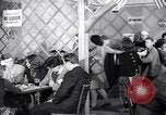 Image Les garçons et les filles de l'alcool potable New York City USA, 1943, de la seconde 61 séquences d'archives historiques vidéo 65675039757
