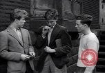 Image high school age garçons New York City USA, 1943, de la seconde 28 séquences d'archives historiques vidéo 65675039759