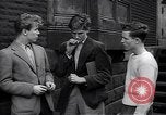 Image high school age garçons New York City USA, 1943, de la seconde 31 séquences d'archives historiques vidéo 65675039759