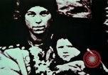 Image de familles d'immigrants en provenance de l'Europe United States USA, 1975, de la seconde 47 séquences d'archives historiques vidéo 65675039763