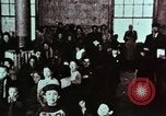 Image Souvenirs d'immigrants européens à l'Amérique United States USA, 1975, de la seconde 19 séquences d'archives historiques vidéo 65675039773