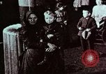 Image Souvenirs d'immigrants européens à l'Amérique United States USA, 1975, de la seconde 27 séquences d'archives historiques vidéo 65675039773