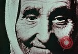Image Les immigrants d'entrer dans l'Europe du Nord par Ellis Island vers 1910 United States USA, 1975, de la seconde 33 séquences d'archives historiques vidéo 65675039774