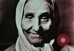 Image Les immigrants d'entrer dans l'Europe du Nord par Ellis Island vers 1910 United States USA, 1975, de la seconde 38 séquences d'archives historiques vidéo 65675039774