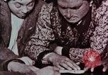 Image Les immigrants d'entrer dans l'Europe du Nord par Ellis Island vers 1910 United States USA, 1975, de la seconde 41 séquences d'archives historiques vidéo 65675039774