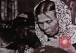 Image Les immigrants d'entrer dans l'Europe du Nord par Ellis Island vers 1910 United States USA, 1975, de la seconde 46 séquences d'archives historiques vidéo 65675039774