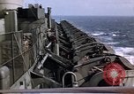Standbild britische Truppen Pacific Theater, 1942, aus Sekunde 18 historischem Filmmaterial Videoclip 65675039789