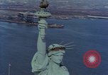 Immagine di Statua della Libertà New York City USA, 1958, secondo 10 filmato di repertorio 65675039792