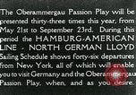 Standbild Dorf Oberammergau Bayern Deutschland, 1936, aus Sekunde 47 historischem Filmmaterial Videoclip 65675039802
