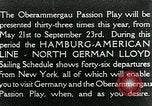Standbild Dorf Oberammergau Bayern Deutschland, 1936, aus Sekunde 55 historischem Filmmaterial Videoclip 65675039802